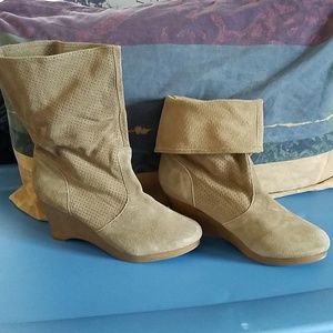 Genuine suede upper boots
